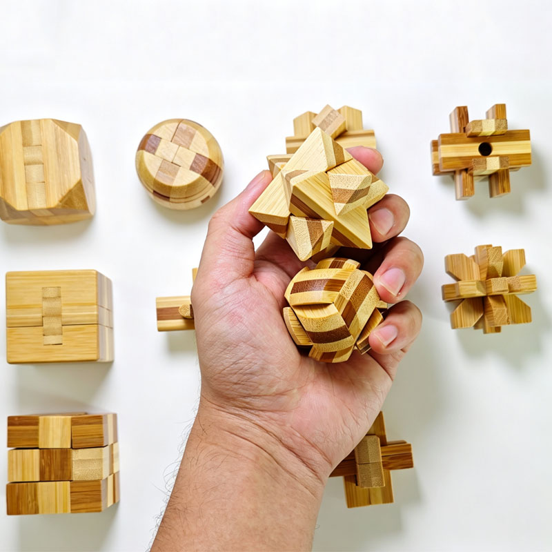 NEW 4.5CM Lu Ban Lock Puzzle B - 3D Wooden Mechanical Puzzle Marble Run recension och pris