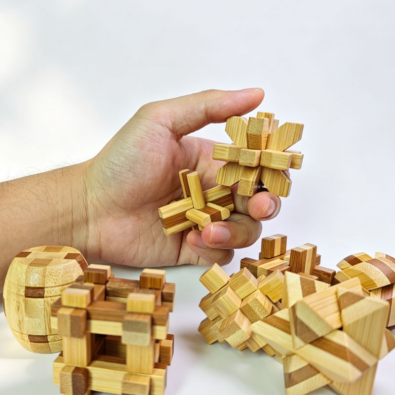 NEW 4.5CM Lu Ban Lock Puzzle B - 3D Wooden Mechanical Puzzle Marble Run recension och pris